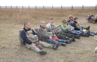 Прыжки с парашютом (п. Прогресс, Черниговская обл., 2009)